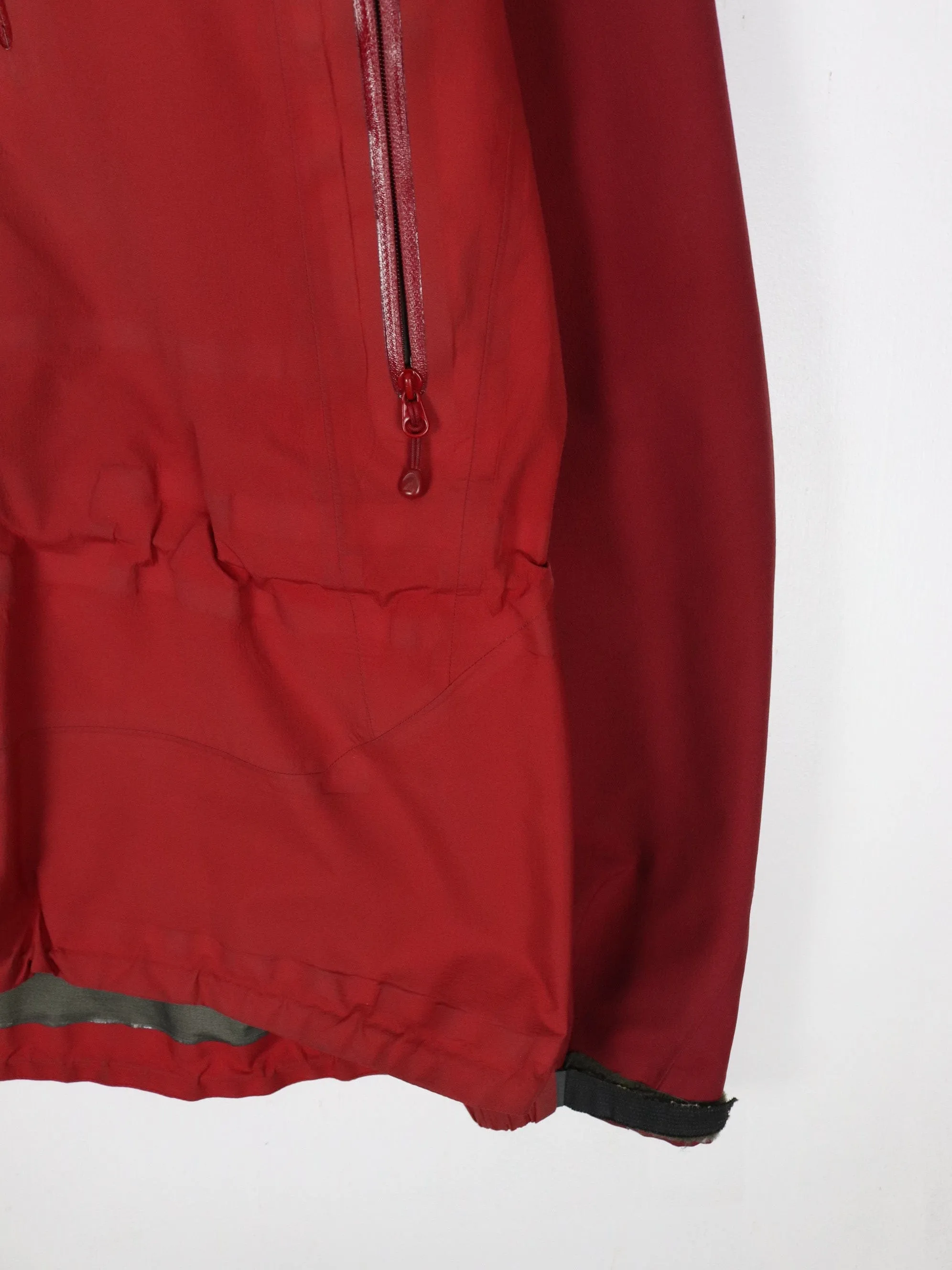 Vintage Mountain Equipment Co-Op Jacket Mens Medium Red Gore-Tex Outdoors